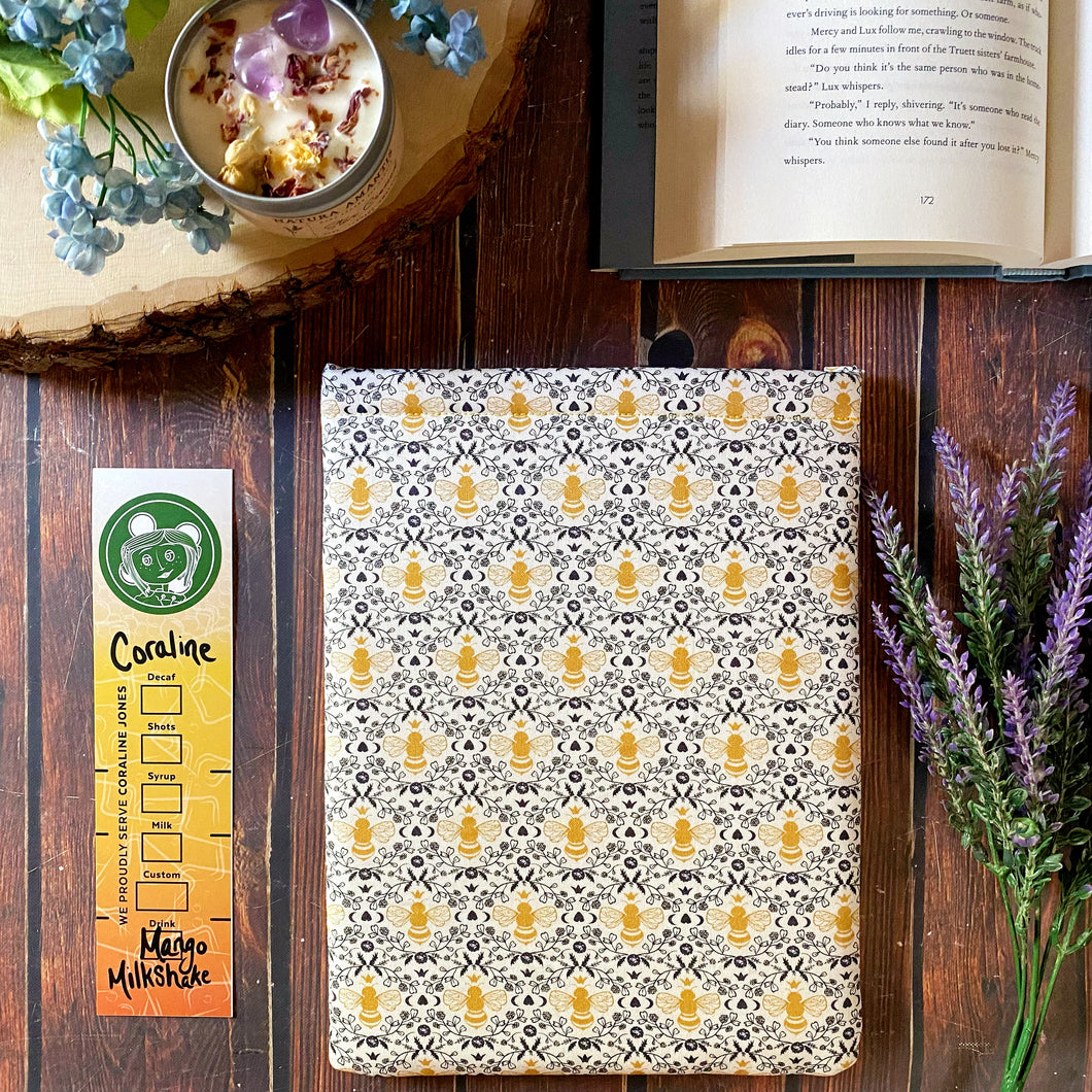 Buzzy Reading Sleeve